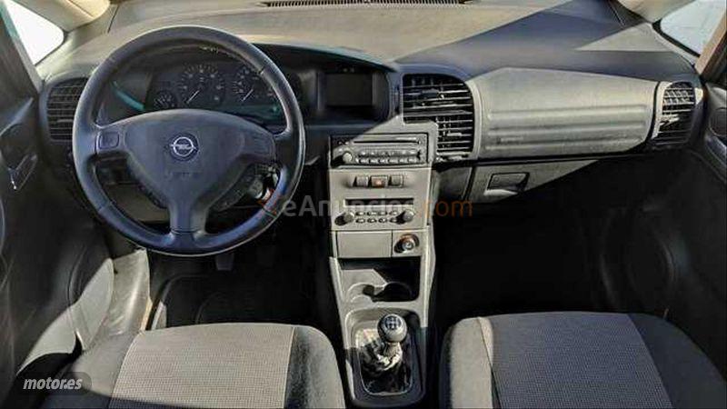Opel Zafira 2.0 Dti 16v Edicion Especial de 2005 con 225.000 Km por 2.500 EUR. en Madrid