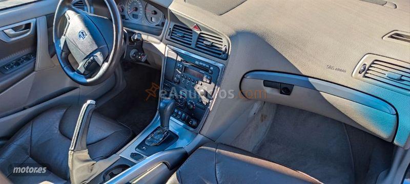 Volvo XC 70 2.4 D5 Summum de 2005 con 266.000 Km por 5.999 EUR. en Granada