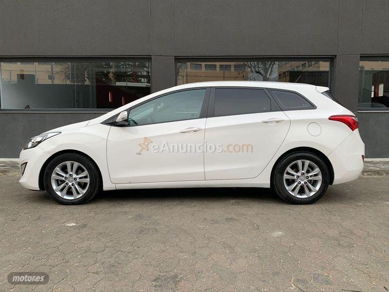 Hyundai i30 CW 1.6 CRDi 110cv Go de 2014 con 60.000 Km por 9.495 EUR. en Madrid