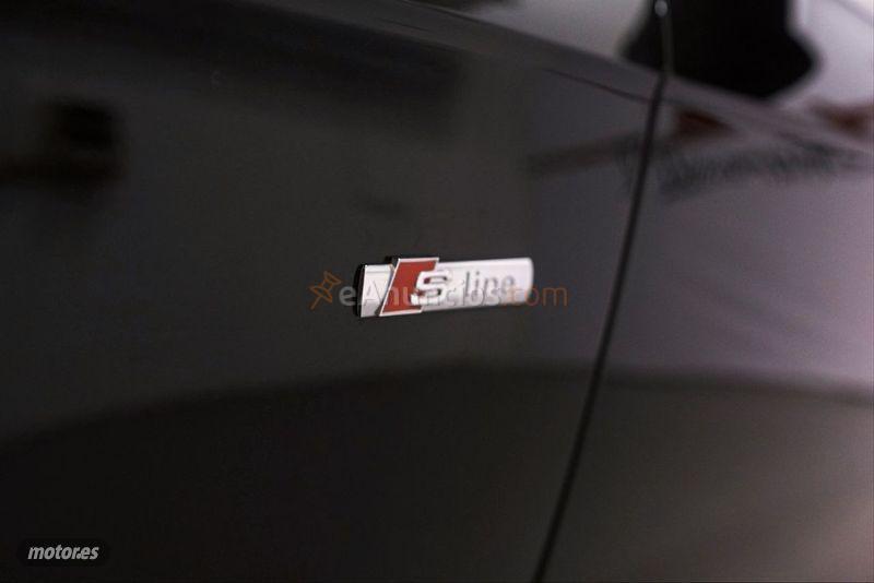 Audi A4 Avant 2.0 TDI 150cv S line edition de 2015 con 137.989 Km por 16.790 EUR. en Madrid