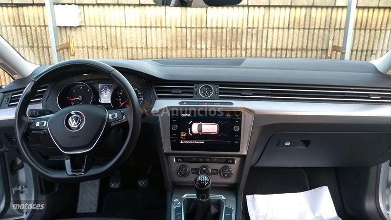 Volkswagen Passat Advance 1.6 TDI 88kW 120CV Variant de 2017 con 156.000 Km por 15.900 EUR. en Cantabria