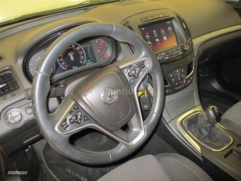 Opel Insignia ST 1.6 CDTI SS ecoFLEX 136 Excellence de 2016 con 198.000 Km por 9.900 EUR. en Leon