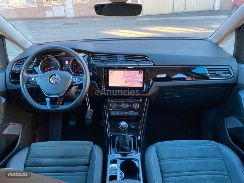 Volkswagen Touran Sport 1.4 TSI 110kW 150CV de 2018 con 48.290 Km por 21.900 EUR. en Madrid