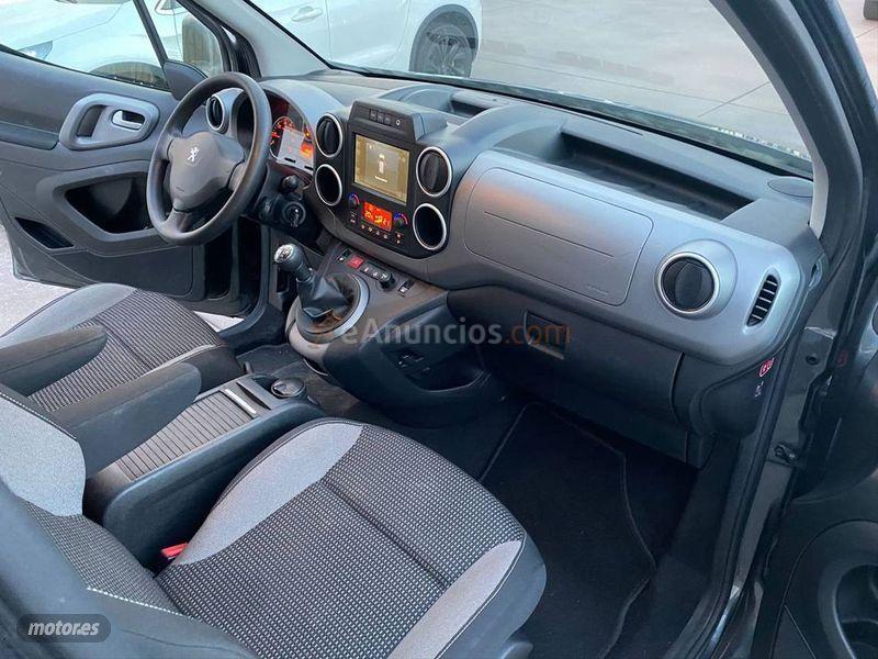 Peugeot Partner TEPEE Outdoor 1.6 BlueHDi 120 de 2016 con 80.000 Km por 15.500 EUR. en Pontevedra
