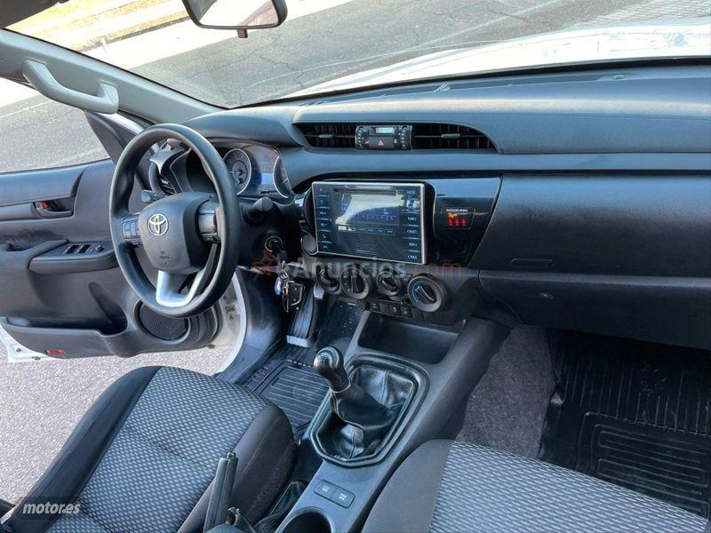 Toyota Hilux 2.4 D4D Cabina Doble GX de 2018 con 179.200 Km por 20.990 EUR. en Ciudad Real