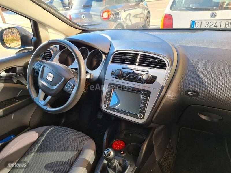 Seat Altea 1.6 TDI 105cv SS ITech EEcomotive de 2014 con 121.000 Km por 9.800 EUR. en Barcelona