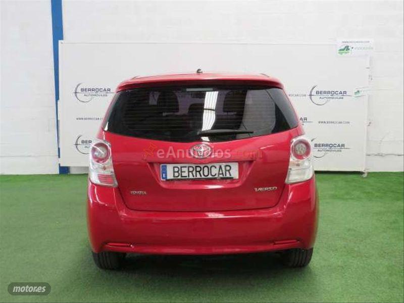 Toyota Verso 2.0 D4D Active 5pl. de 2011 con 220.000 Km por 7.890 EUR. en Sevilla