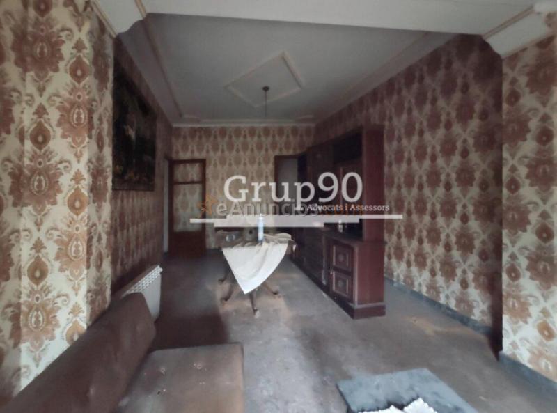 CASA + ALMACÉN + PATIO + TERRAZA,  EN LA BORDETA