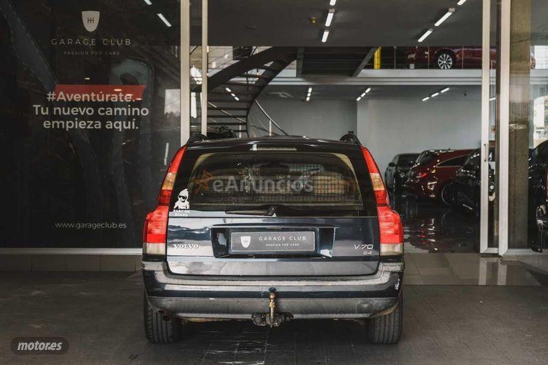 Volvo V 70 2.4 140 de 2001 con 210.000 Km por 1.799 EUR. en Barcelona