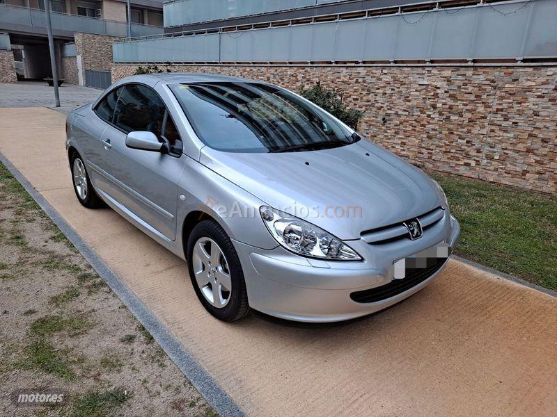 Peugeot 307 CC 2.0 16v de 2005 con 26.000 Km por 4.990 EUR. en Barcelona