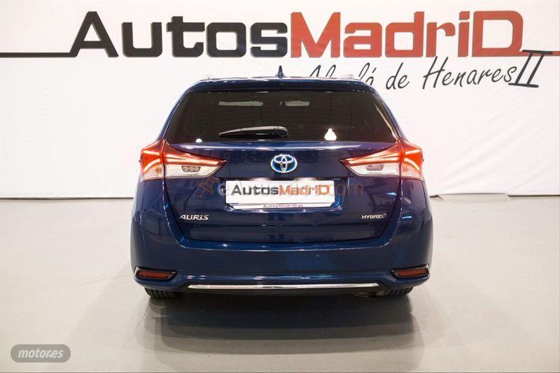 Toyota Auris 1.8 140H Advance Touring Sports de 2017 con 84.887 Km por 15.790 EUR. en Madrid