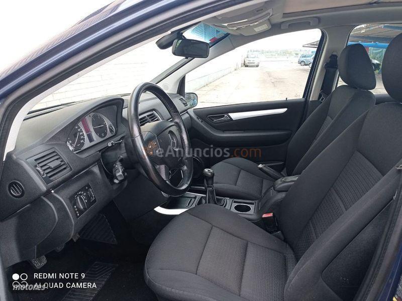 Mercedes Clase B B 200 CDI de 2005 con 235.000 Km por 5.200 EUR. en Madrid