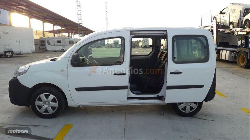 Renault Kangoo Combi Emotion M1AF Energy dCi 75 Euro 6 de 2016 con 230.000 Km por 8.200 EUR. en Murcia