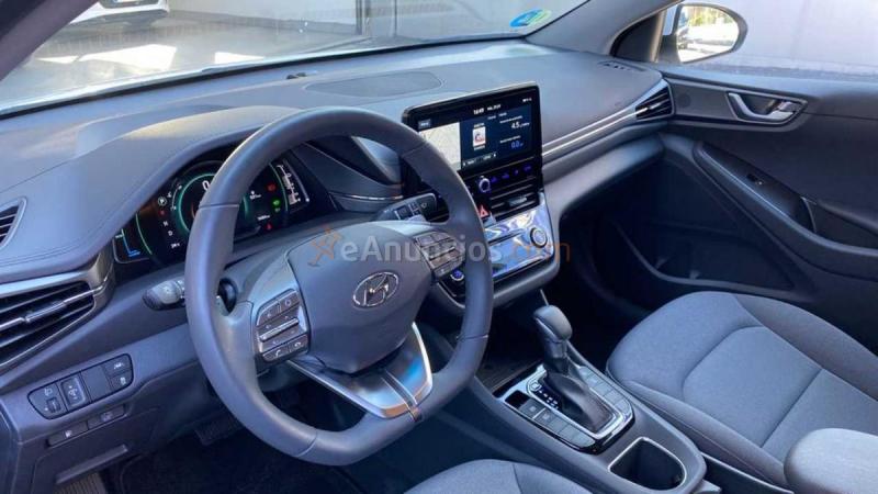 Hyundai IONIQ 1.6 GDI HEV Tecno DCT VEHICULO DE DIRECCION EN PERFECTO ESTADO CON 4.000KM