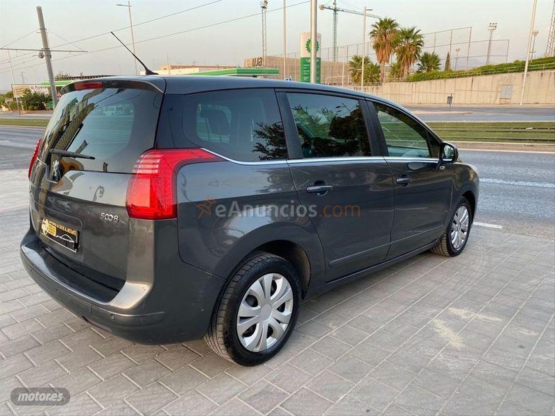 Peugeot 5008 Premium 1.6 HDI 110 FAP de 2010 con 285.000 Km por 3.990 EUR. en Jaen