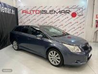 Toyota Avensis 2.2 D4D Executive Wagon de 2009 con 288.780 Km por 5.900 EUR. en Lugo