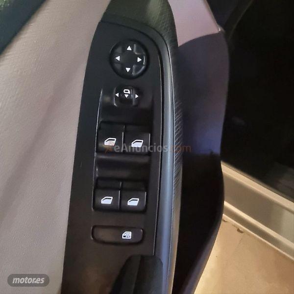 Citroen C4 Grand Picasso BlueHDi 88KW 120CV Live de 2016 con 98.500 Km por 15.900 EUR. en Sevilla