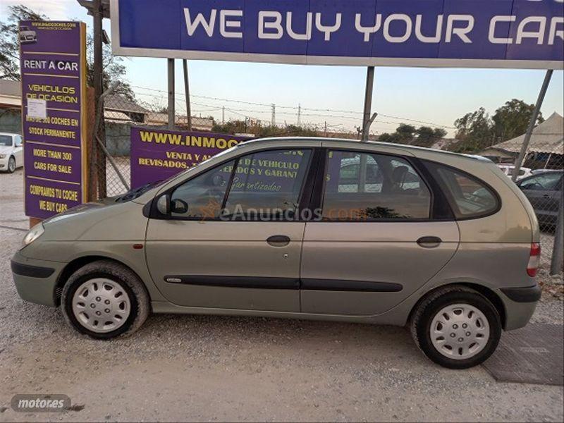 Renault Megane SCENIC AUTHENTIQUE 1.9DTI de 2001 con 276.000 Km por 2.500 EUR. en Malaga