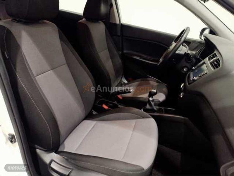 Hyundai i20 1.2 MPI Essence LE de 2019 con 22.614 Km por 12.900 EUR. en Ourense
