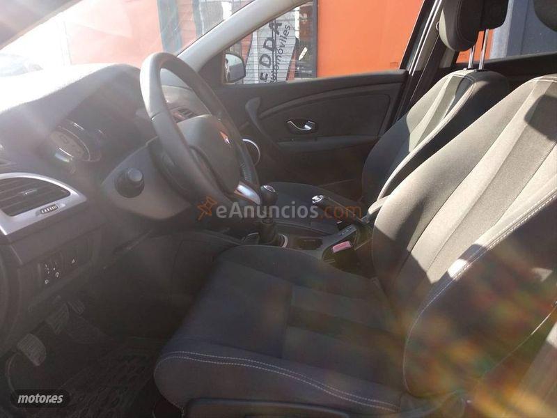 Renault Megane Sport Tourer Dynamique 1.5dCi 105cv eco2 de 2009 con 153.000 Km por 6.450 EUR. en Granada