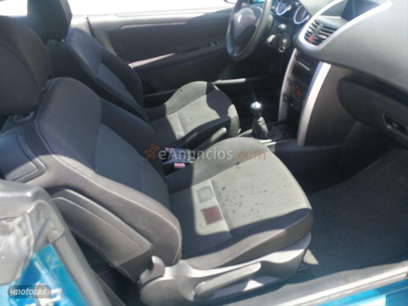 Peugeot 207 CC 1.6 VTi 16v de 2007 con 88.000 Km por 4.900 EUR. en Sevilla