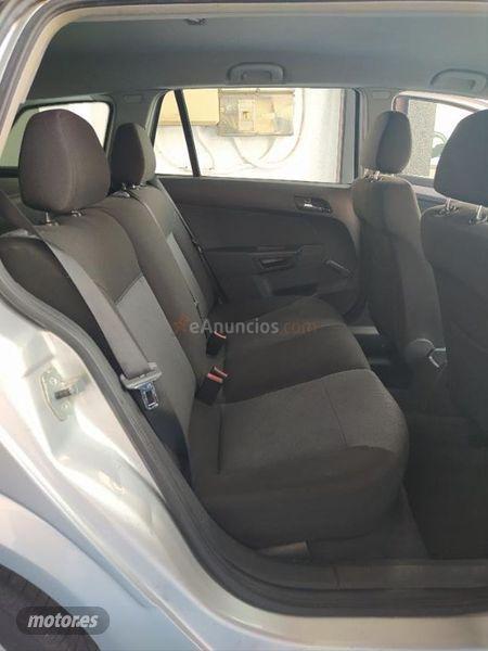 Opel Astra 1.9 CDTi Cosmo 120 CV SW de 2005 con 250.000 Km por 2.490 EUR. en Madrid