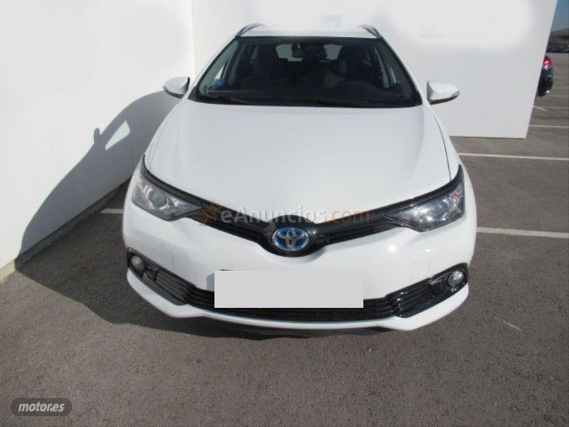 Toyota Auris 1.8 140H Feel Edition Touring Spo de 2018 con 140.562 Km por 13.400 EUR. en Cadiz