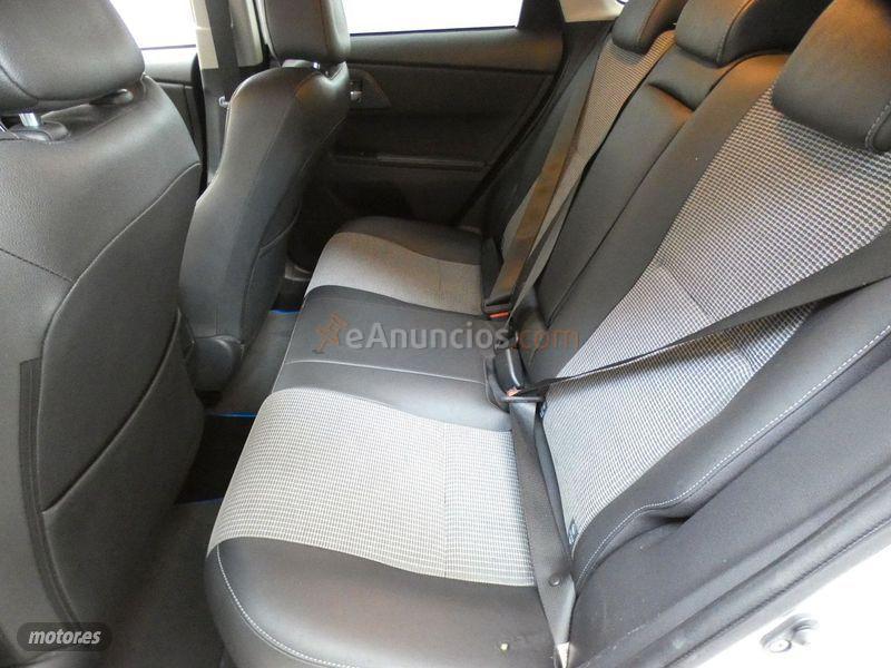 Toyota Auris 1.8 140H Advance Touring Sports de 2018 con 207.685 Km por 13.910 EUR. en Alicante