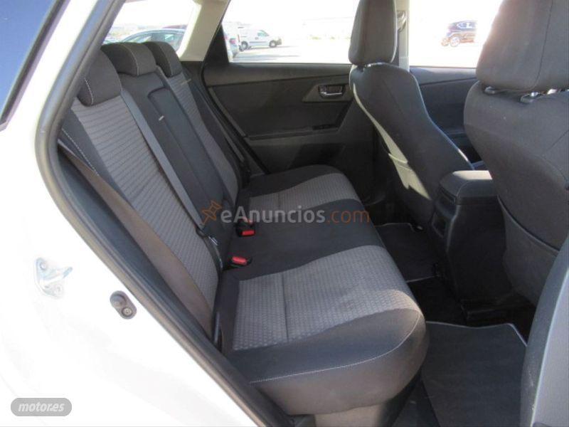 Toyota Auris 1.8 140H Feel Edition Touring Spo de 2018 con 140.562 Km por 13.400 EUR. en Almeria