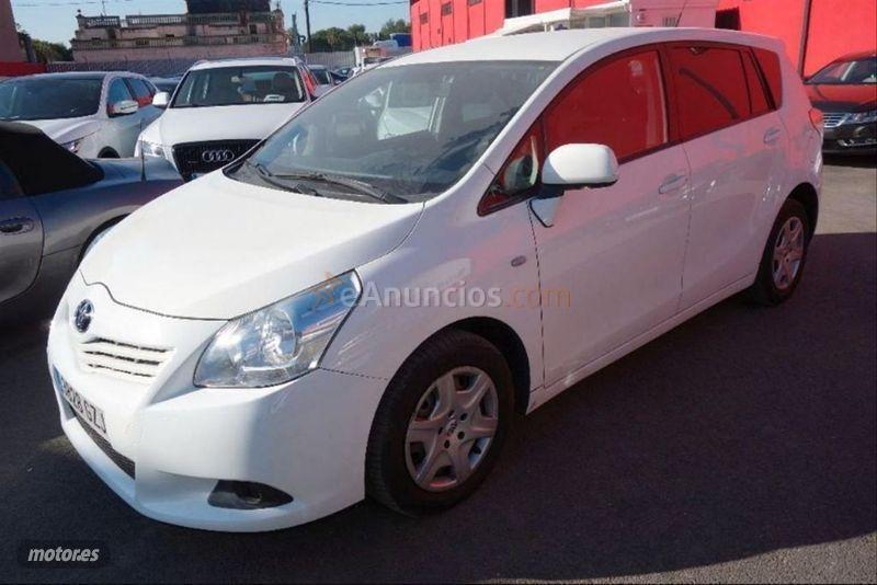 Toyota Verso 2.0 D4D Active 7pl. de 2010 con 410.000 Km por 3.990 EUR. en Valencia