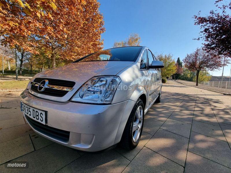 Opel Meriva Cosmo 1.6 XE de 2005 con 69.000 Km por 2.990 EUR. en Lleida