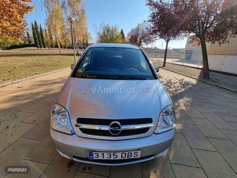 Opel Meriva Cosmo 1.6 XE de 2005 con 69.000 Km por 2.990 EUR. en Lleida