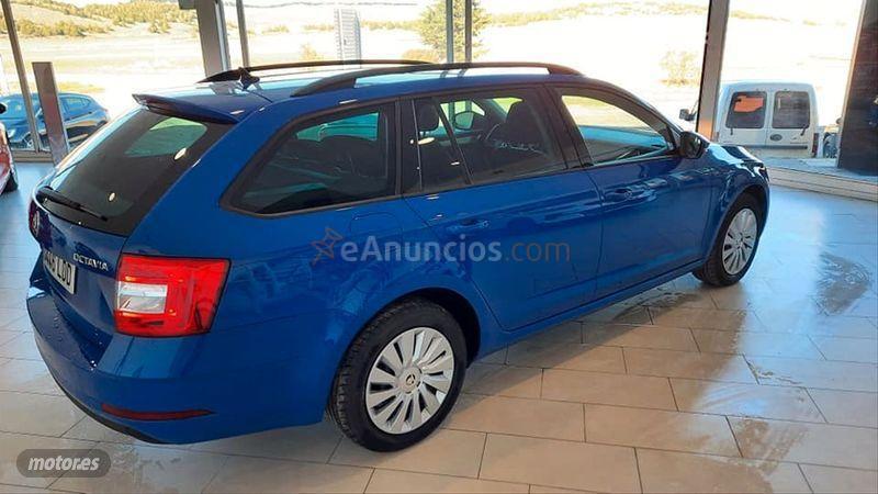 Skoda Octavia Combi 1.6 TDI CR 85KW 115CV Ambition de 2019 con 48.440 Km por 17.400 EUR. en Palencia