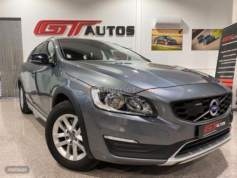 Volvo V 60 2.0 D3 Kinetic Auto de 2016 con 82.000 Km por 19.990 EUR. en Malaga