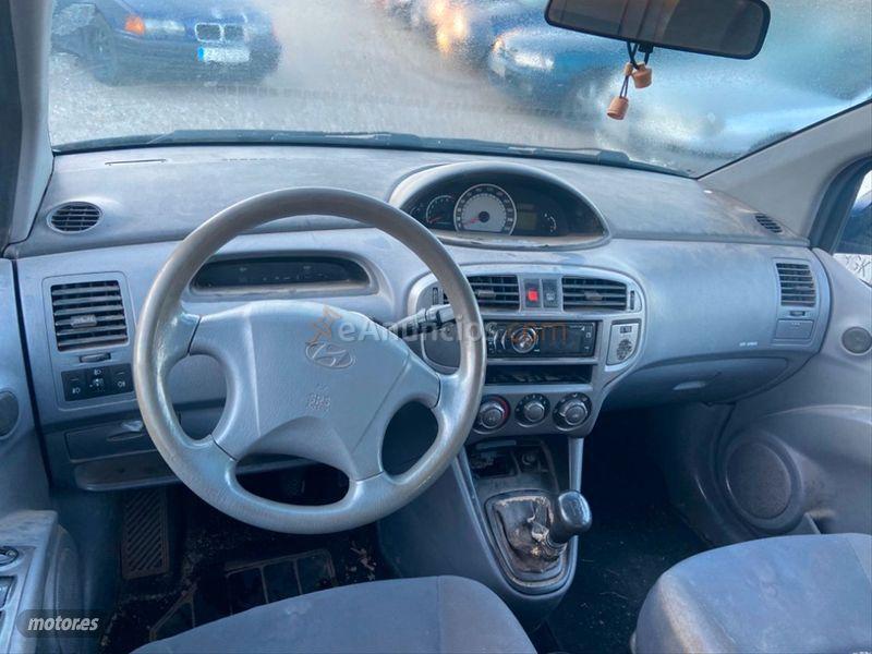 Hyundai Matrix 1.6 GLS de 2003 con 250.000 Km por 1.200 EUR. en Zaragoza