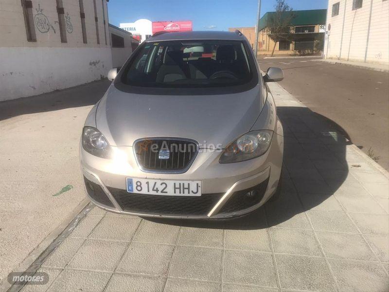 Seat Altea XL 1.6 102cv GLP Reference de 2012 con 290.000 Km por 3.600 EUR. en Badajoz