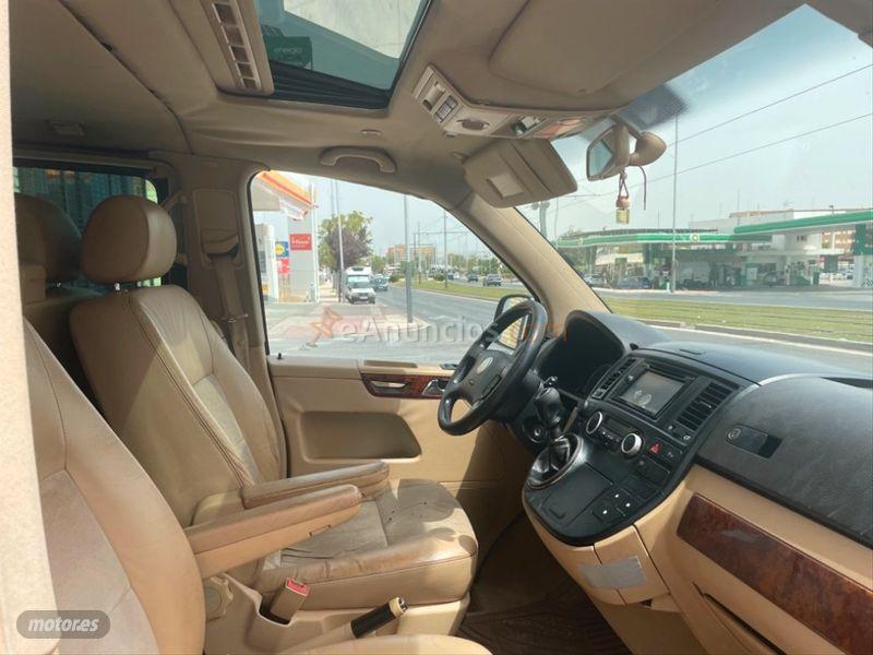 Volkswagen Multivan 2.5 TDI 174cv Highline de 2007 con 320.000 Km por 14.990 EUR. en Jaen