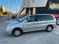 Kia Carnival 2.9 CRDi LX de 2003 con 250.000 Km por 1.990 EUR. en Jaen