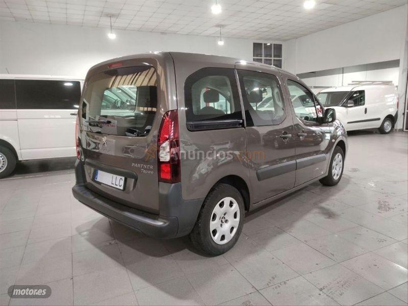 Peugeot Partner  de 2017 con 226.000 Km por 10.900 EUR. en Lugo