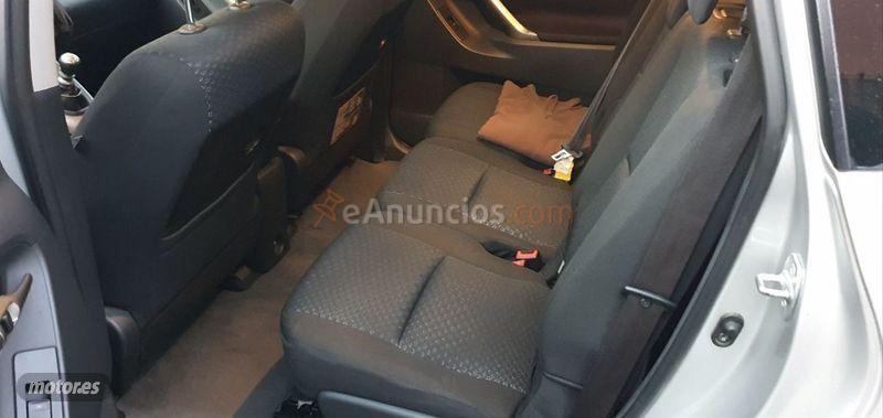 Toyota Verso 2.0 D4D Live 5pl. de 2010 con 290.000 Km por 6.350 EUR. en La Coruna