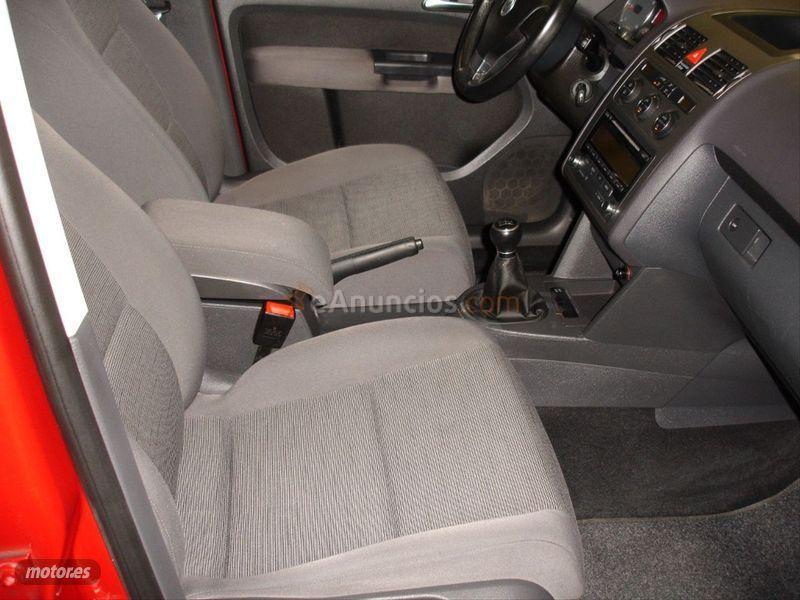 Volkswagen Touran 1.9 TDI 105cv Advance de 2010 con 243.000 Km por 7.150 EUR. en La Rioja