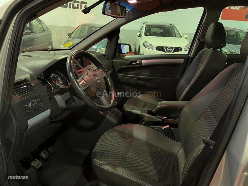 Opel Zafira Cosmo 1.9 CDTi 16v de 2007 con 165.000 Km por 5.999 EUR. en Cordoba