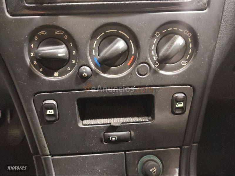 Citroen Xsara Break 1.6 16v Premier de 2002 con 140.000 Km por 1.000 EUR. en Madrid