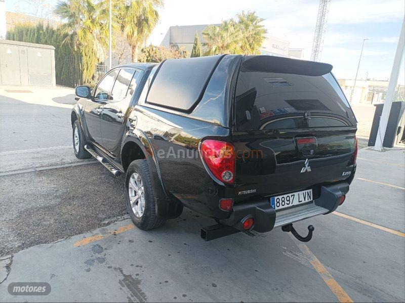 Mitsubishi L 200 DC 250 DID MPro de 2015 con 120.000 Km por 19.800 EUR. en Jaen