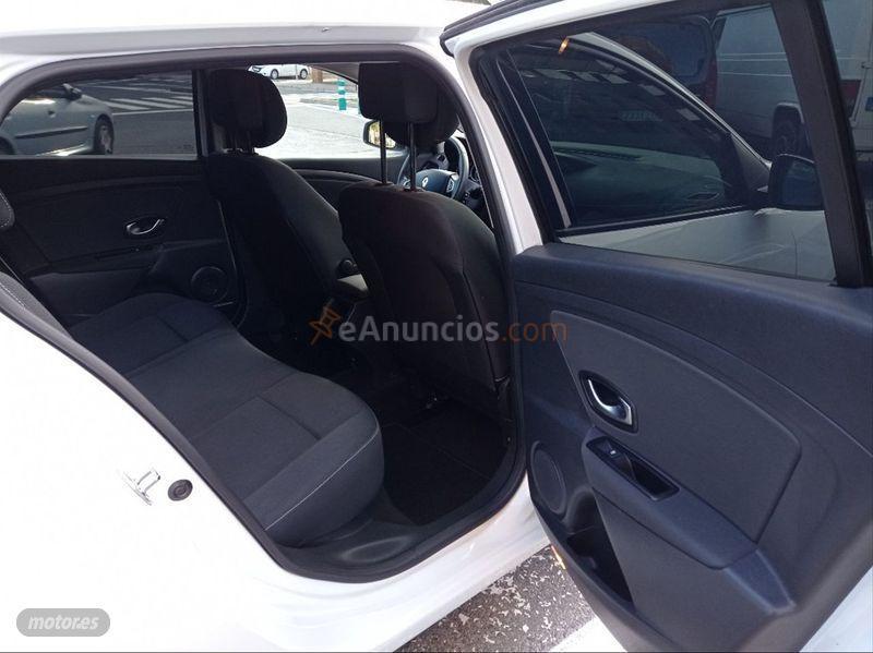 Renault Megane Sport Tourer Emotion 2011 dCi 110 eco2 de 2011 con 149.533 Km por 7.900 EUR. en La Rioja