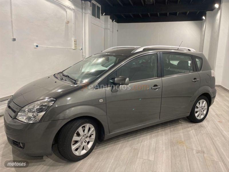 Toyota Corolla Verso 2.2 D4D 136cv Luna de 2006 con 165.000 Km por 3.750 EUR. en Barcelona