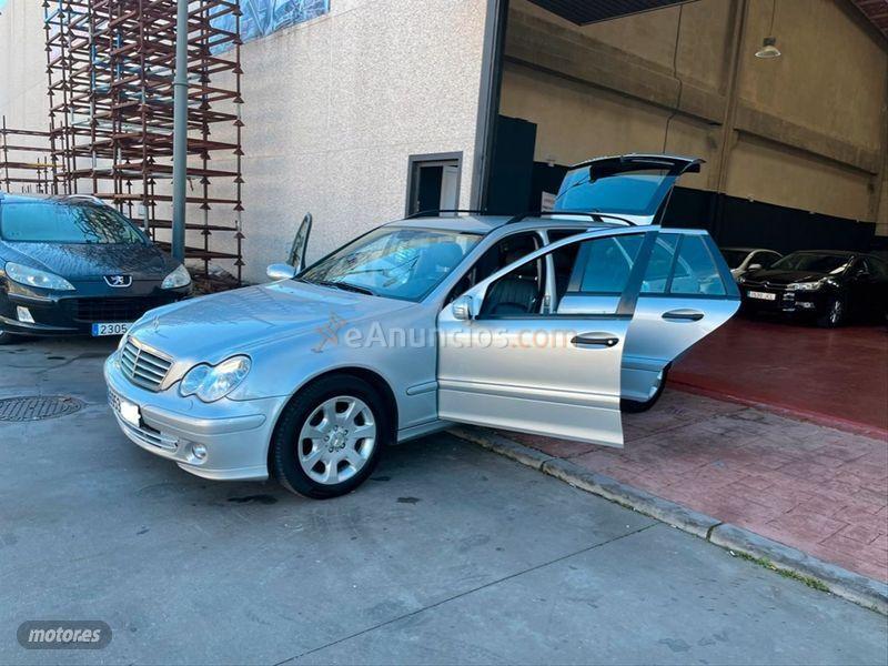 Mercedes Clase C C 220 CDI Elegance Familiar de 2007 con 304.000 Km por 4.490 EUR. en Madrid
