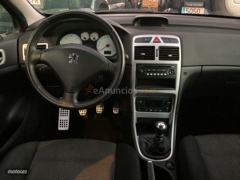 Peugeot 307 SW 2.0 HDi 136 Pack de 2006 con 330.000 Km por 2.500 EUR. en Navarra