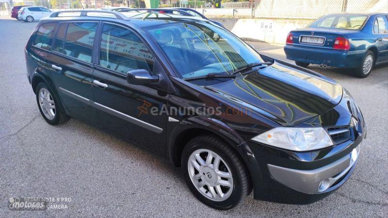 Renault Megane Grand Tour Dynamique 1.9dCi de 2008 con 238.000 Km por 3.500 EUR. en Madrid