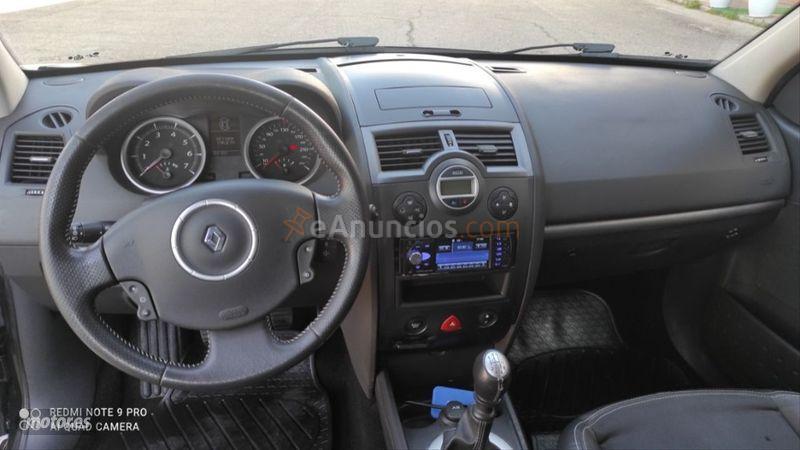 Renault Megane Grand Tour Dynamique 1.9dCi de 2008 con 238.000 Km por 3.500 EUR. en Madrid